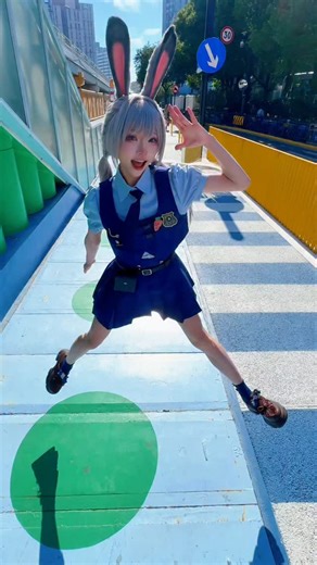 Kitaro_绮太郎 on Instagram: "#Zootopia2 #疯狂动物城 私はジャンプするとニックより高くなります。"