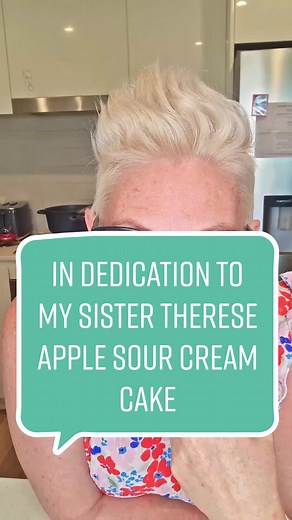 Apple Sour Cream Cake Recipe - Easy and Delicious Dessert!