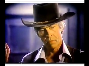 Schlitz Light 'Sailor' Commercial (James Coburn, 1977)