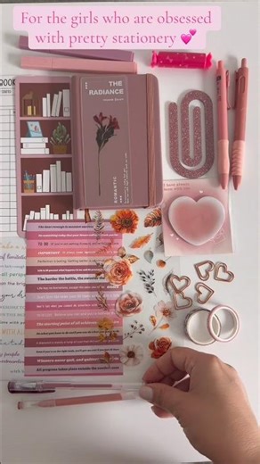 #stationerylover #pinkaesthetic #desksetup #studytok #smallbusiness #fyp #stationeryset #journaling