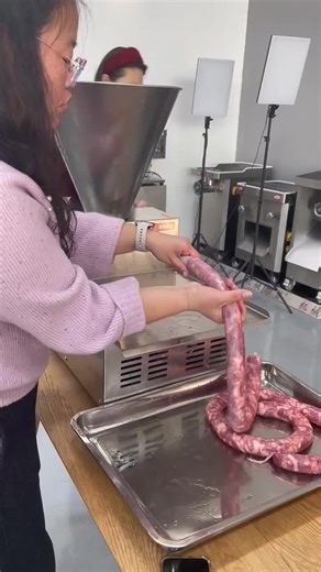 Tabletop Sausage Stuffer: Perfect Your Sausage Making