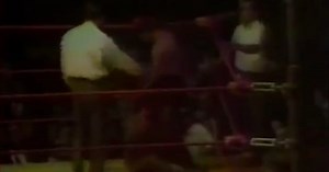 El día que Chartchai Chionoi se arrodilló ante Alacrán Torres después de vencerlo en una épica pelea