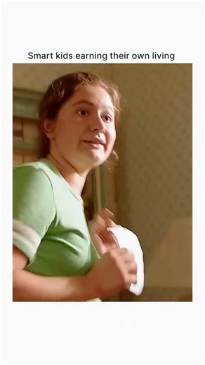 entertainment on Instagram: "🎬 Shameless (2011–2021) 🎭 Genre / Runtime / Rating: Comedy • Drama • ⭐ 8.6/10 Wild, emotional, and chaotic family story. 📌 Overview: Follows the Gallagher family as they navigate poverty, dysfunction, and survival with humor, hustle, and heart. 💖 Why It’s Loved: Unfiltered, funny, and full of shocking but deeply human moments. 🎥 Key Cast: William H. Macy • Emmy Rossum • Jeremy Allen White 💭 My Opinion: A messy, raw, and addictive series that blends dark comedy 