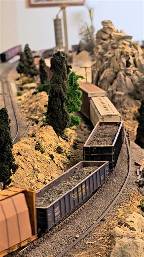 44K views · 1.9K reactions | UP manifest at Rock Point tonight . #customtrains #custom #railway #hoscale #model #NS #maintenance #train #modelrailroad #mountains #Colorado #BNSF #UPRR #norfolksouthern #CSX #CPKC #railroad | Custom-Trains | Facebook