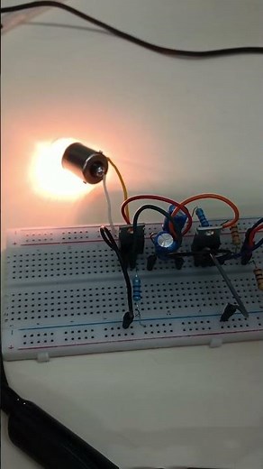 Controlled flasher by UJT