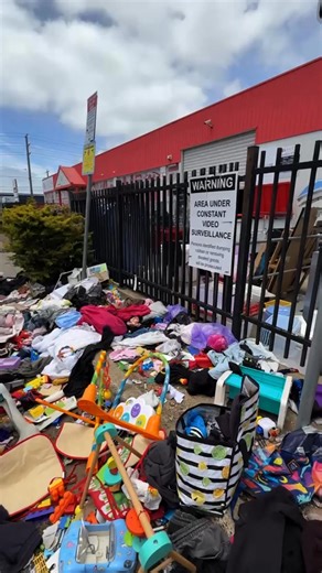 Despite security cameras and warning signs, selfish dumpers have left donations and rubbish at Salvation Army stores over Christmas, leaving volunteers to face the consequences. Read more 👉 https://bit.ly/3YQ2Vz5 | Geelong Advertiser