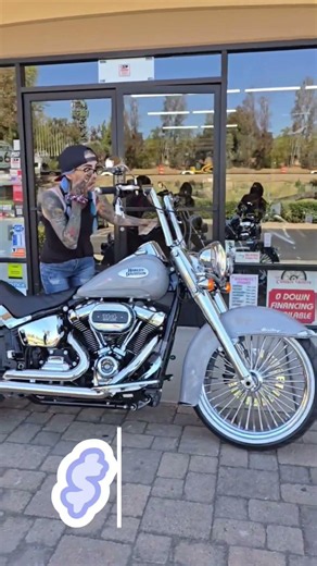 2024 HARLEY HERITAGE CALI STYLED - Brit checks it out. 9k mi , $19.2 thechoppergallery.com