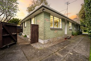 2/119 Clouston Park Road, Clouston Park, Upper Hutt, Wellington