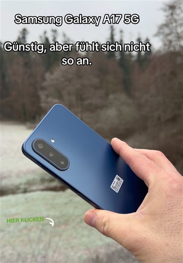 Samsung muss nicht teuer sein. 📱 Das Galaxy A17 5G kostet nur etwas über 200 €, fühlt sich aber deutlich hochwertiger an. ✔️ starke Fotos für den Alltag ✔️ flüssige Performance ✔️ großes, scharfes Display ✔️ 5G für schnelles Internet ✔️ modernes Samsung-Design Egal ob draußen in der Natur oder im Alltag – 👉 macht, was es soll. Und sieht dabei richtig gut aus. Viel Handy. Fairer Preis. 👉 Jetzt anschauen 👈 #samsung #galaxya17 #smartphone #newyearnewyou #winterdeals