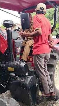 Tutorial Nyetir Traktor Roda Besar Oleh Kades Loning, Petarukan, Pemalang