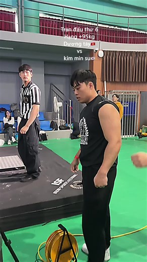 Chiến đấu đầy cảm xúc: Kim Min Su vs Dương Tây