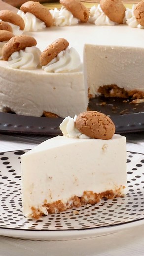 7.4K views · 68 reactions | The EASIEST cheesecake you can make without sacrificing flavor. Chef Eddy makes this No Bake Almond Amaretto Cheesecake the way it should be made – using real Amaretto liqueur. Quick, easy, and with incredible flavor, this tasty cheesecake will be the hit of any party. #nobakecheesecake #amaretto #cheesecakerecipe Recipe: https://www.dixiecrystals.com/recipes/no-bake-almond-amaretto-cheesecake | Dixie Crystals | Facebook