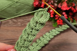 30K views · 643 reactions | amazing !***!!! very easy crochet stripe making #crochet #knitting | Fashion World | Facebook