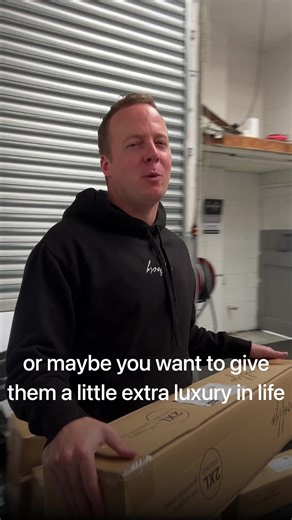 20K views | Did you know our competitors ship from China? WE DON'T! ❌ We're in Montreal, and truly want the best for every Canadian Dog. The Brooklyn Bed Difference ⬇️ ✨ Calms your dog, especially when left alone. ✨ More filling for deeper, longer sleep. ✨ Super easy to wash. ✨ Loved by over 40,000 around Canada. ✨ Ships for free with 30-day returns. Save $70 OFF Today ✨ SHOP -> thebrooklyn.net/canada | Vet Insights | Facebook