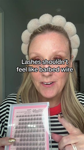 If your lashes poke, itch, or feel annoying halfway through the day, it’s usually the lashes — not your eyes. These are lightweight, comfortable, and stay put without constant checking. @Kisslily #lashroutine #easylashes #comfortablelashes #diylashes #aginggracefully
