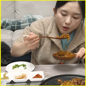 28K views · 517 reactions | #hamzy #mukbang #eating #asmr #mukbangasmr | FANS Charles | Facebook