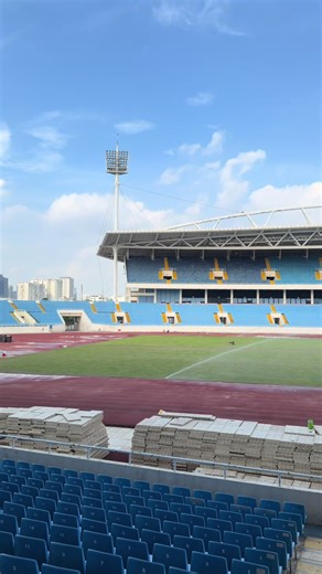 Sân Mỹ Đình Náo Nhiệt Chuẩn Ngoại Hạng Anh