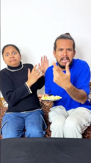 Eating Finger By unknowingly Prank 😂🎄💕🎅