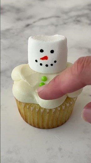 How To Make Snowman Cupcakes