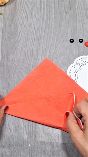 Cute table decoration craft idea for Christmas 🌲❤️🎅 DIY seasonal decoration ornaments #fblifestyle #Christmasdecor #Xmas2026 #reels #viral | Handmade Videos