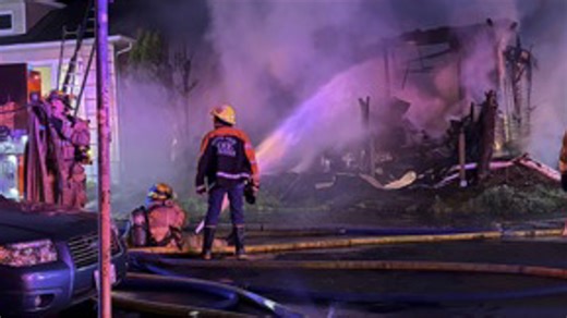 Portland Fire and Rescue responds to SE Portland fire