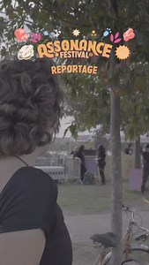 𝗔𝗦𝗦𝗢𝗡𝗔𝗡𝗖𝗘𝗦 𝗥𝗘𝗣𝗢𝗥𝗧𝗔𝗚𝗘 #𝟭 📹 Petit aperçu des coulisses de notre équipe Assonances en plein festival 🪩 Beaucoup de pieds et de stress mais surtout énormément d’amour 🫶🏼 Encore merci de la part de toute l’équipe du festival pour nous avoir fait vivre ce moment🌛 @melinzeboite la boss au montage et au micro 🧚🏻‍♀️ @redroom.mov le boss à la caméra 🎥 | Les Assonances