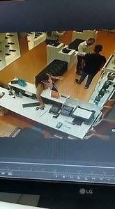 53K views · 733 reactions | SEÑORA SUSTRAE UN iPHONE X DE UN LOCAL DE...