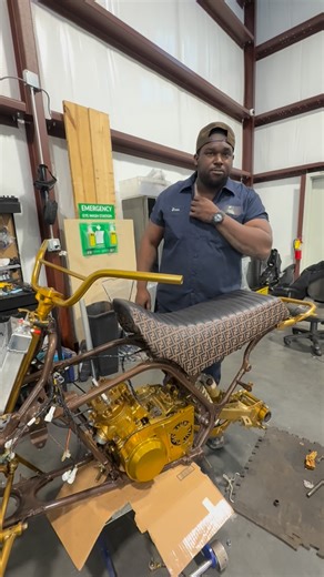 Lavelle Motorworks on Instagram: "@lavellemotorworks we building a time clock 🕰️ over here at Lavellemotorworks #explorepage✨ #getyamoneyritegetyabikerite #memories #yamaha"