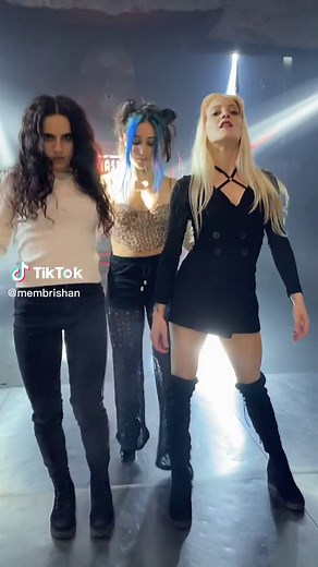 Pretty women 🖤 #fyp #liftandcarry