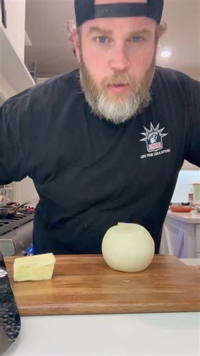 Cheffin with the butchers Special guest Jackie boy Jones He loves to cook 🧑‍🍳 This sammich slapped 👋 🥖 You need these in your life for sure | Chubs Meats