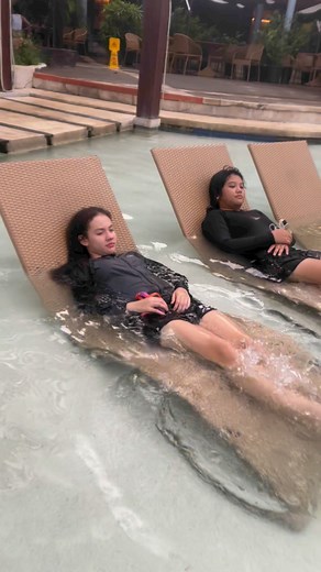 Beach, please! I'm floating in the pool. #swimmingtime #swimmingpool #funtimes #FunTimesWithFamily #curlyjacey | Jacey