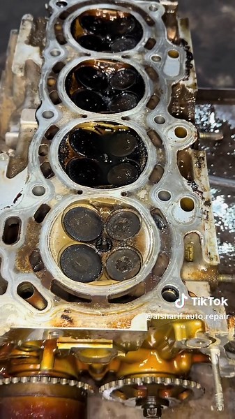 Engine Head Valve Leakage Checking Process #engine #head #valve #leakage #checking