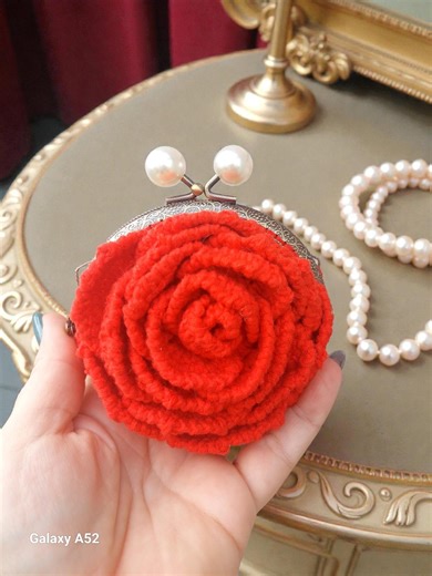 Crochet Rose Coin Purse – Red Flower Kiss Lock Wallet – Vintage Style Clutch (11x11 Cm) - Etsy