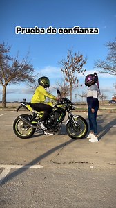 Si digo que no la temo, miento 🙄🫣🤣 🩷💛🖤🩷💛🖤🩷💛🖤🩷💛🖤🩷💛 #motoreels #couplebikers #humormotero #humorbiker #bikerhumor #z650 #moto #motorcycle #confianza #cabromotor #motero #motera #bikerboy #bikegirl #motor #cabroworld #motolife #viralvideo | Fran M.