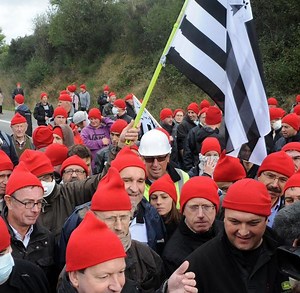 La manif des bonnets rouges à Quimper sous haute tension