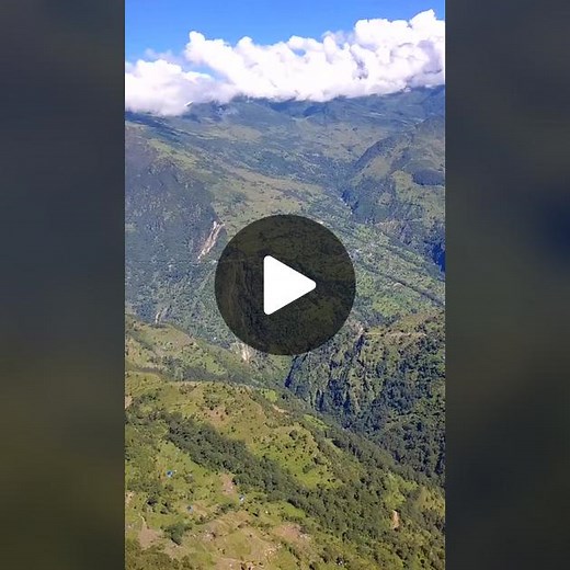 Stunning Panoramic View of Majestic Mountains