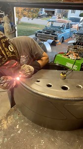 13K views · 75 reactions | Putting the Everlast to work!! 掠 @tinmandc • We’ve been putting in the work today!! I’ve been wanting to film this process for some time now…. Super rad to watch! From flat sheets to a finished product!! Many thanks to my right hand man! #tinmandoesitbest #everlastwelders #weldmeanweldgreen | EverlastWeldersUSA | Facebook