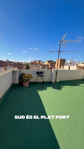 📍 Nova propietat, un habitatge per a tothom, versàtil i acollidor, ideal tant si comences una nova etapa com si simplement vols fer un canvi de vida. Aquest pis al cor de Reus pot ser perfectament el teu niu d’amor 💛 Una oportunitat per viure al centre, amb tot a prop i molta llum. 🎥 Mira el vídeo per descobrir-lo amb nosaltres! 📲 Segueix-nos per veure més propietats com aquesta. I si tens una vivenda per vendre, confia en OTA COCHS. Et podem ajudar. #reus #correus #pisambencant #niudamor #n