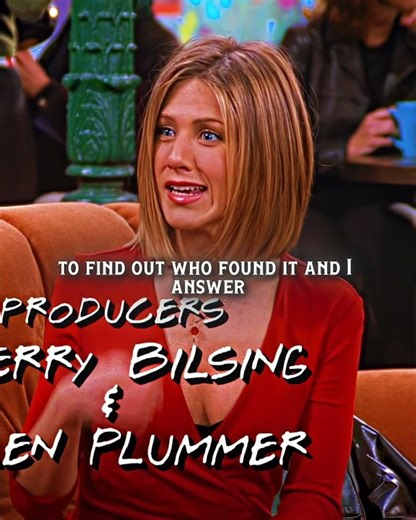 Rachel and Phoebe fight over a lost phone #friends