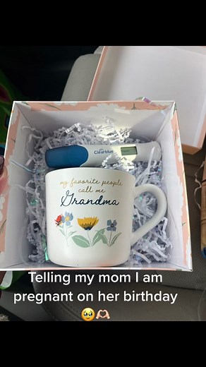 Pregnancy Announcement on Mom's Birthday! 🥹🎉