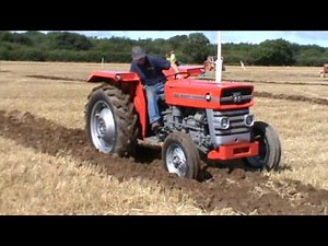 Vintage Tractor Working, Camrose - First Look.