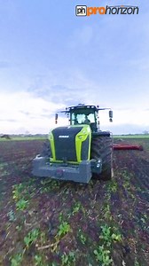 The BIG Claas Xerion seeding wheat #agriculture #seeding #tractorworking #britishfarming | Pro Horizon Farming Content