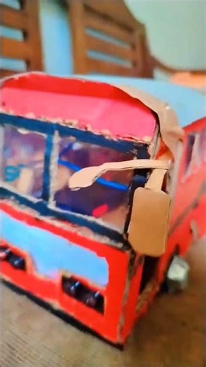 Handmade cardboard bus #buscraft #slbusfans #slbus #cardboardcraft #bus #handmadetoy #craftideas