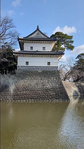 新発田城志址公園 新潟観光 静かな雰囲気の城跡での散歩はゆったりとした気分で最高でした すぐ近くにはももクロのマンホールがありました！ 2026年3月上旬