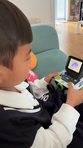 Bring science to life — see, snap, and explore with LeapFrog | LeapFrog UK