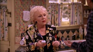 Everybody Loves Raymond || S5 E13 || Ray is sent to cover the Super Bowl by his newspaper, but his excitement is tempered by having to choose someone to accompany him. Will he make the right choice? #EverybodyLovesRaymond #Debra #rayban #tooltime #USATVShow #viralvideo #fypchallenge | Everybody Loves Raymond Fans