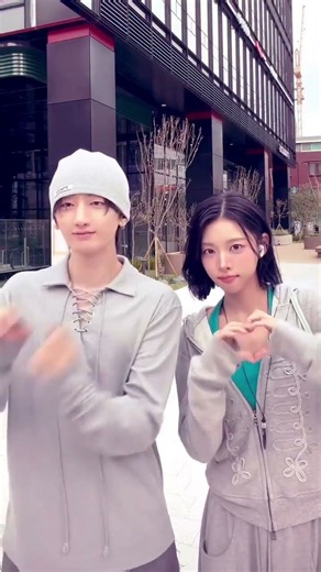 우리 사귄지 얼마나 된 것 같아 보여🤷🏻‍♀️#couple #일상 #커플 #viral #reels@핫투데이_H2_day