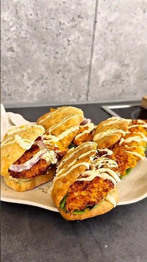 Homemade Crispy Chicken Burger in 60 Seconds!