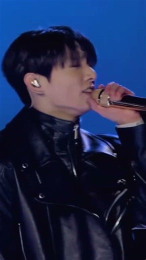 today bts live performance💜