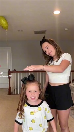 Beat duooo (I’m not hating on hallie at all shes so cute) #purplestars02 #kallipurplestar #alana #kallixalana4life #starfam #fyp #hallie @Kayla Ann ✨🫶🏼💫